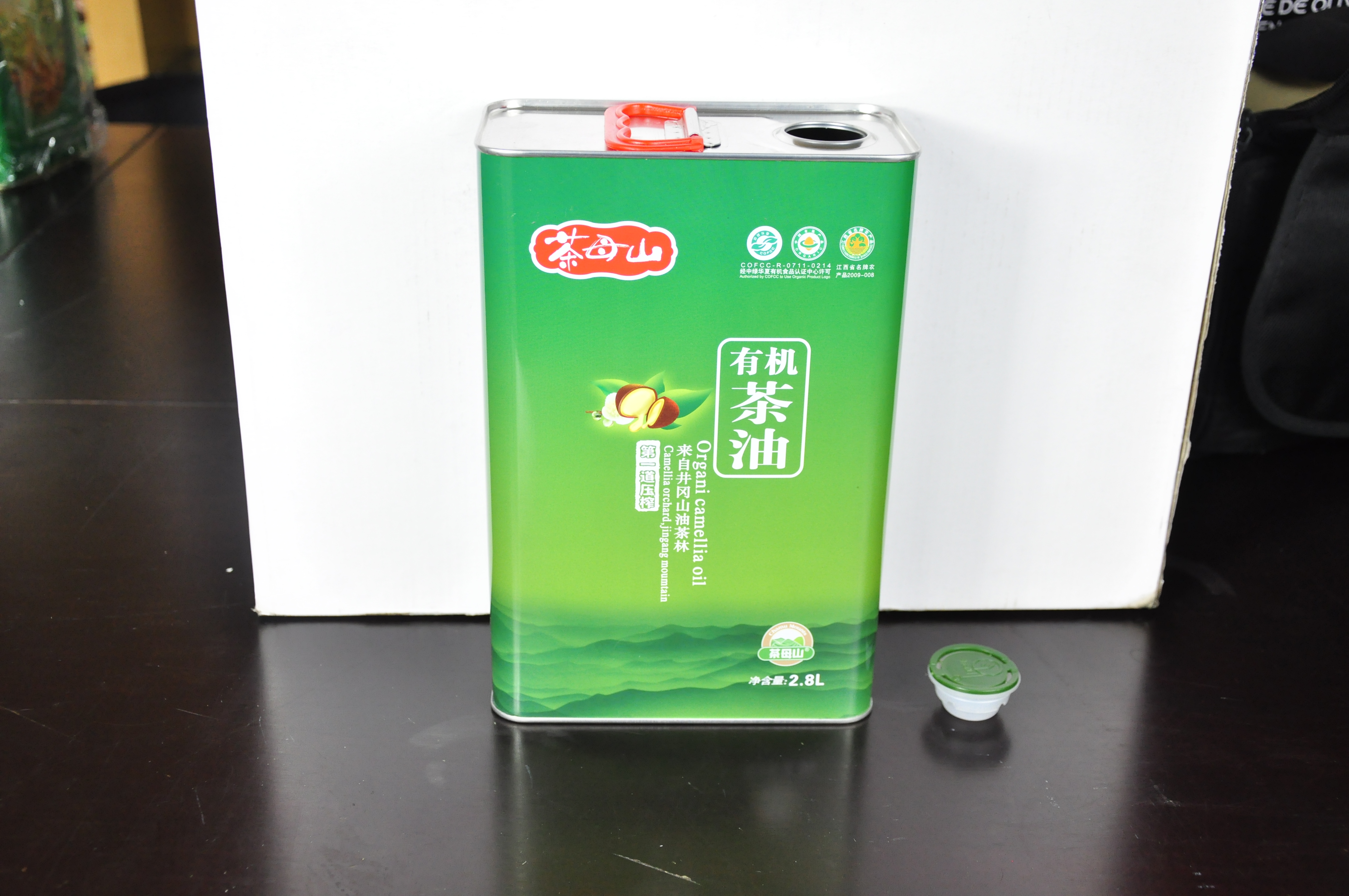 2.8升茶母山茶油鐵桶 有機茶油鐵罐包裝